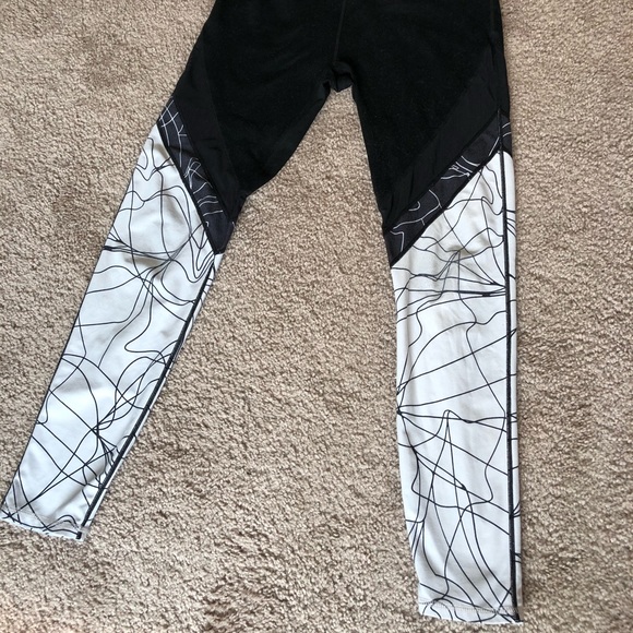 Fabletics Set (small) - Picture 3 of 3